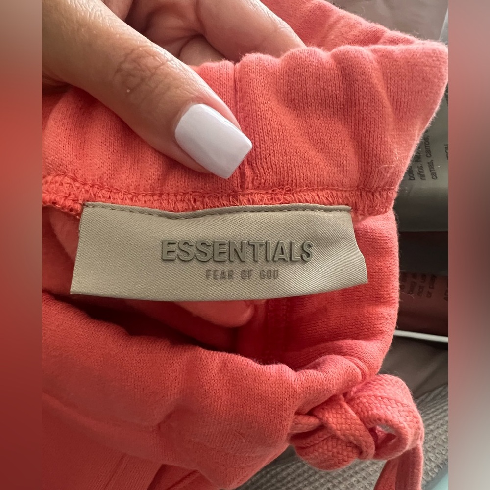 Essentials jogger - Picture 4 of 4